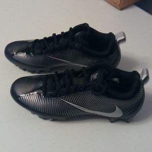 Nike Vapor Boys Youth Sport Cleats Size 7 40 EUR